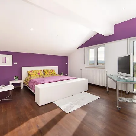 House Maca Villa *