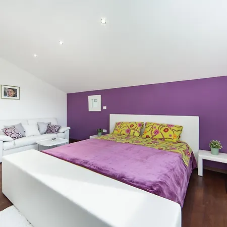Villa House Maca *