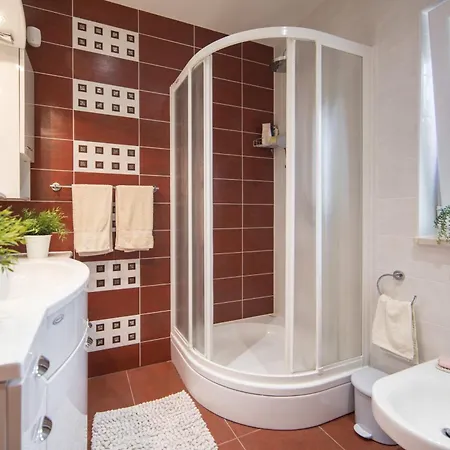 House Maca Villa Grude