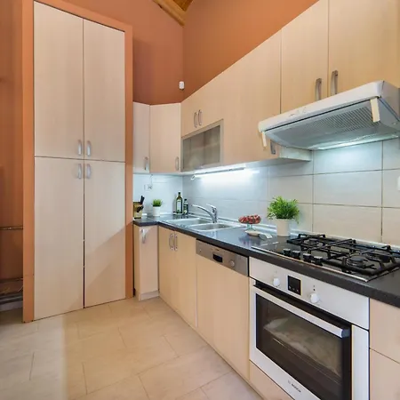 House Maca Villa Grude