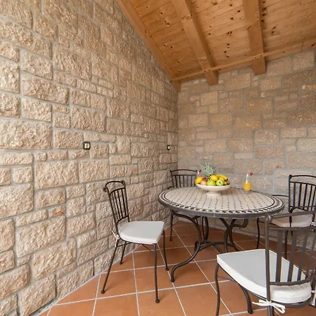 House Maca Villa