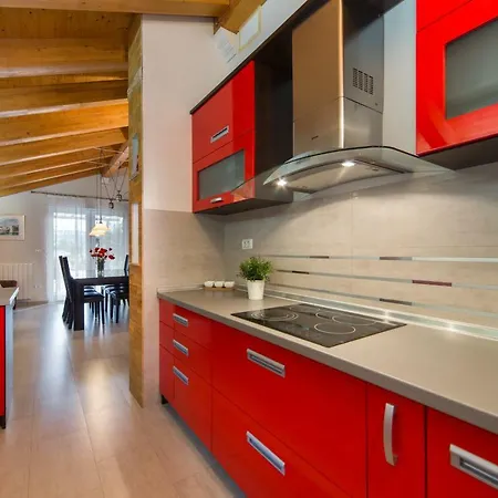 Vila House Maca Grude
