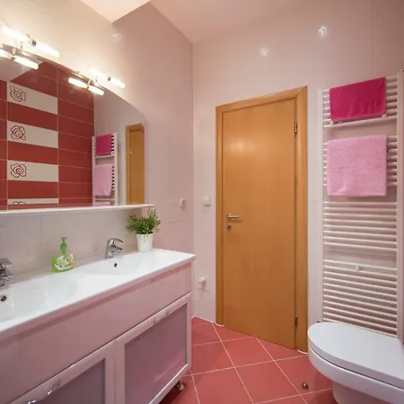 House Maca Villa Grude