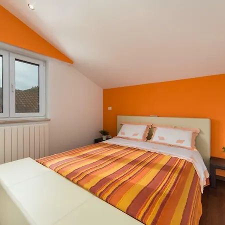 Villa House Maca Grude